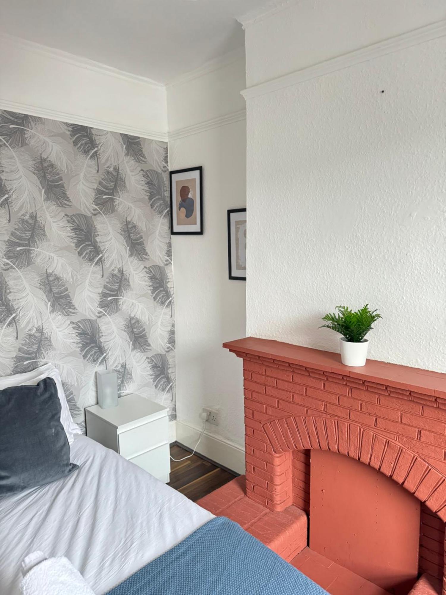 2 Bed Apt Sofa Bed Up To 6 London Eksteriør billede