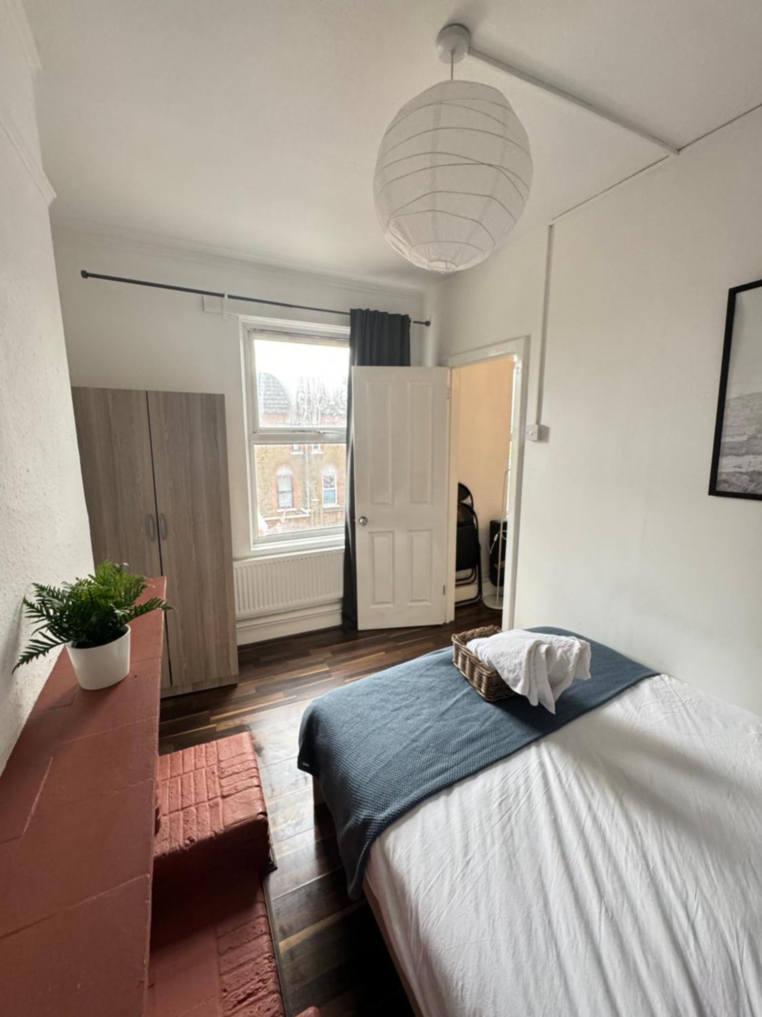 2 Bed Apt Sofa Bed Up To 6 London Eksteriør billede