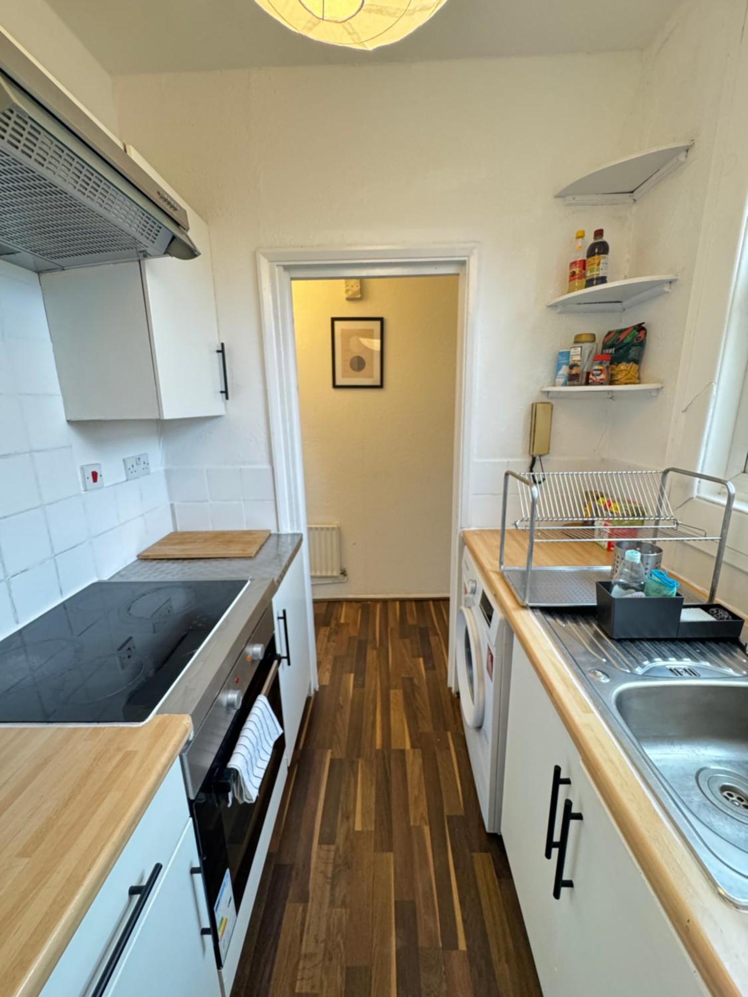 2 Bed Apt Sofa Bed Up To 6 London Eksteriør billede