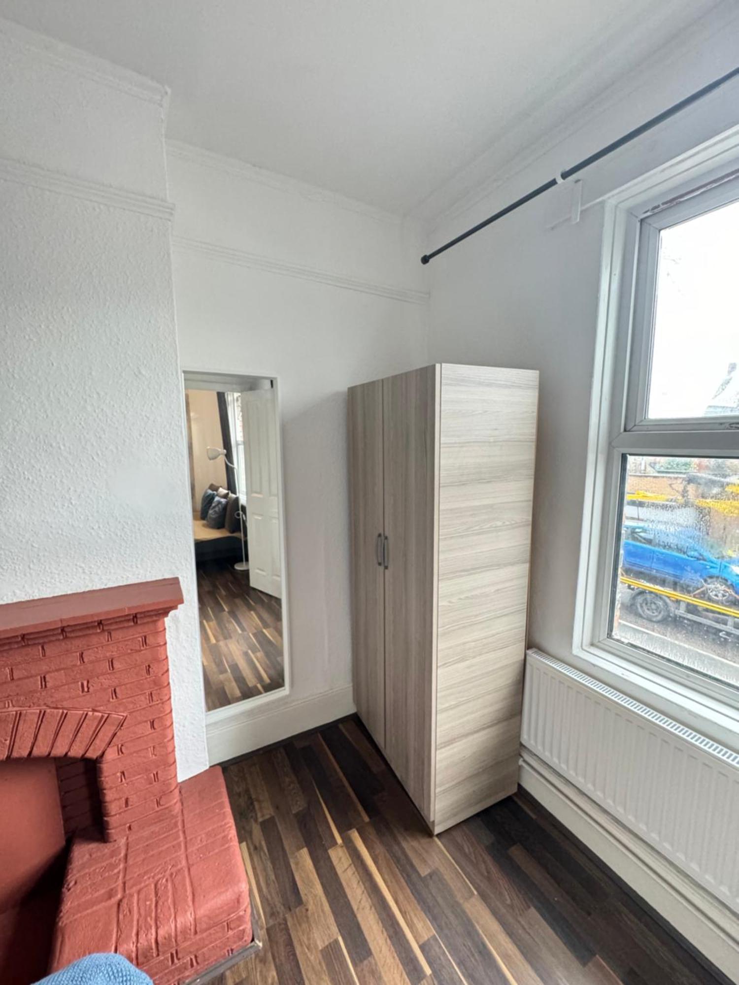 2 Bed Apt Sofa Bed Up To 6 London Eksteriør billede