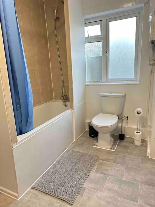 2 Bed Apt Sofa Bed Up To 6 London Eksteriør billede